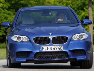 Illustration for article titled 2012 BMW M5: First Photos